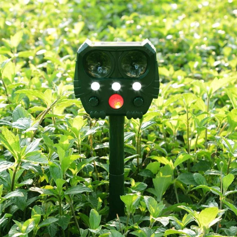 Ultrasonic Cat Repellent with Solar Charging and Motion Sensor, 26ft 110° Coverage Valideals Outlet