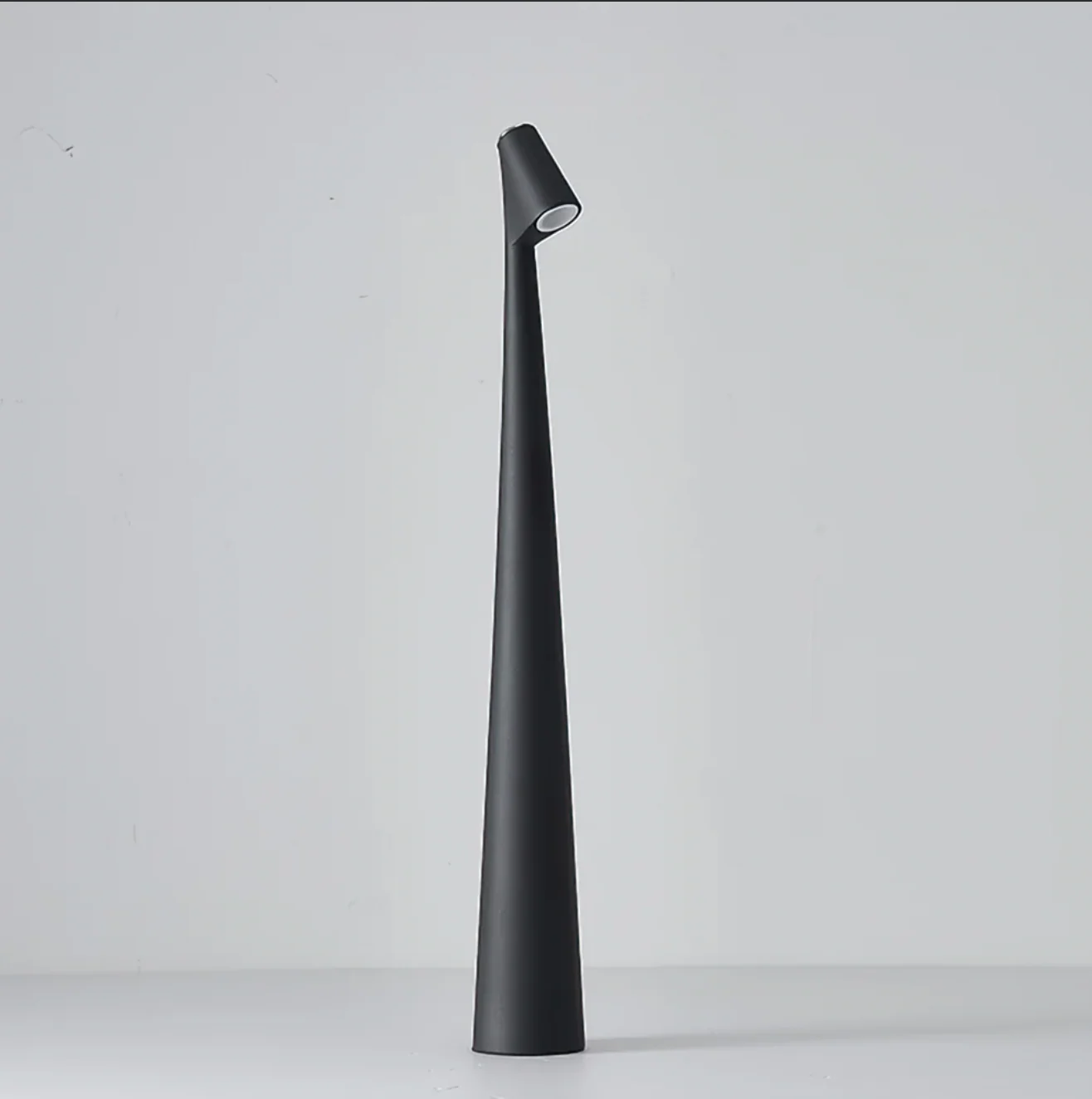 Mood Lamp with Touch Control and Adjustable Warm-to-Cool Light, 1800 mAh Battery, IP54 Valideals Outlet